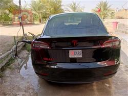 تسلا موديل 3